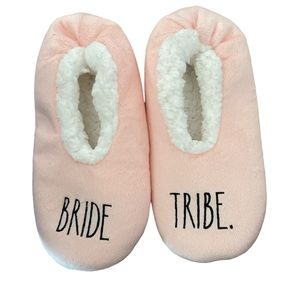 Rae Dunn Womens Cozy Slippers